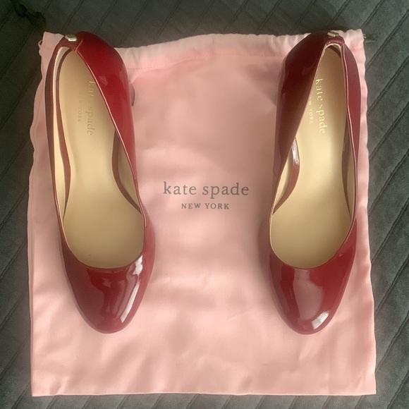 💯Auth Kate Spade 7.5 cherry red patent pumps - Picture 4 of 8
